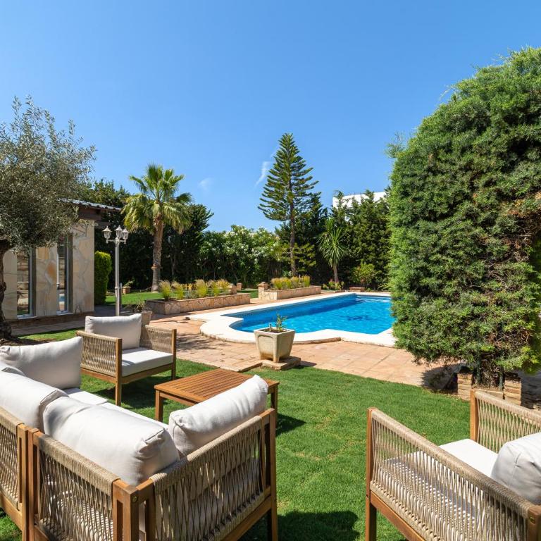 Villa Sanjurjo - Villa with Private Pool - 11