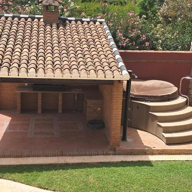 6 Bedroom Villa with Private Pool Games Room - Villa con piscina privada - 95