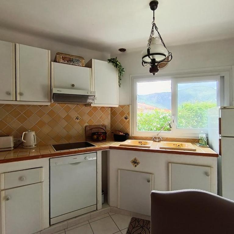 Maison Alkinoos - Jardin vue sur le Baou - Appartement 3 Chambres - 4