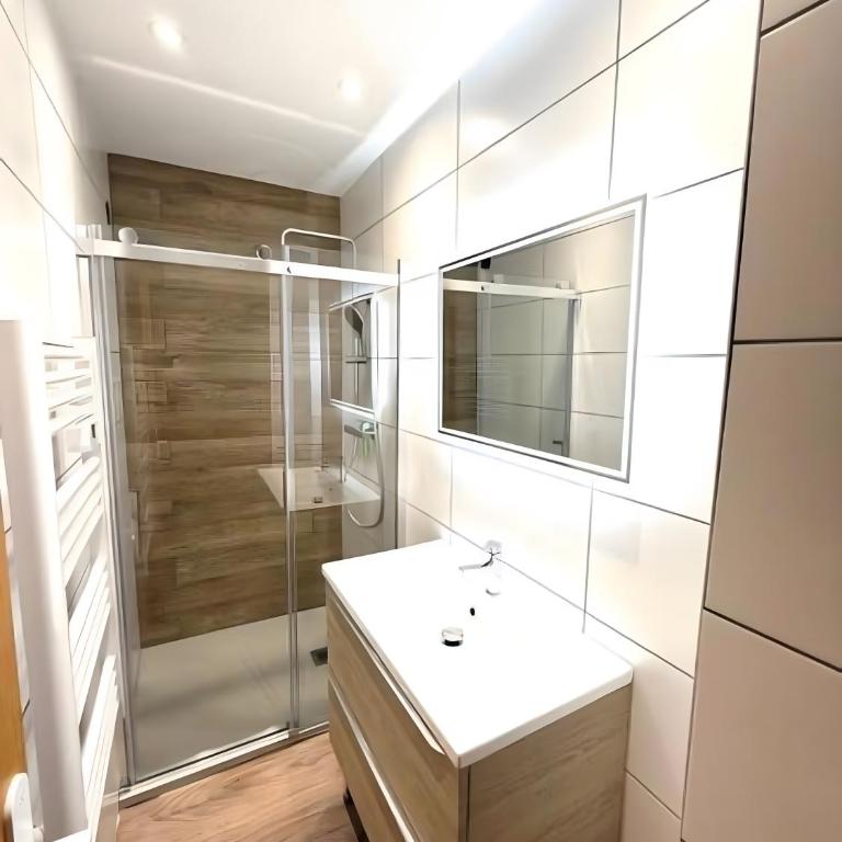 Les Balcons de St So Appartement 6 - Appartement Supérieur - Vue sur Ville - 11