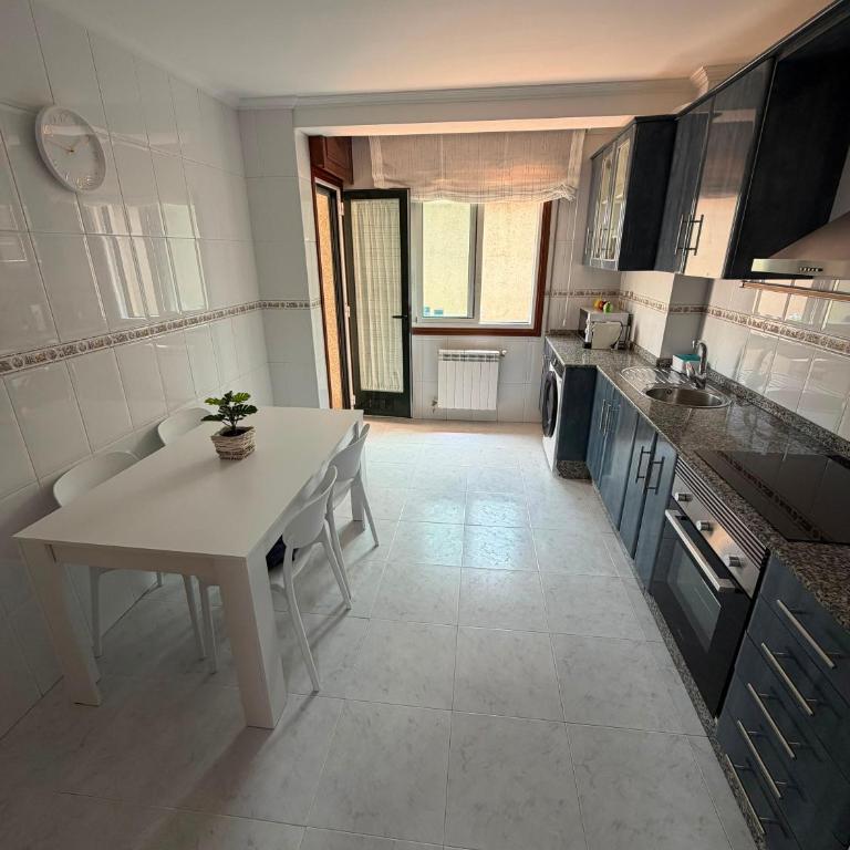Brisa de Pontevedra - Terraza y 20min Playas - Apartamento de 3 dormitorios con balcón - 6