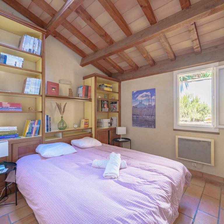 WeHost - Grande maison avec piscine - porte des Calanques - Maison 3 Chambres - 16