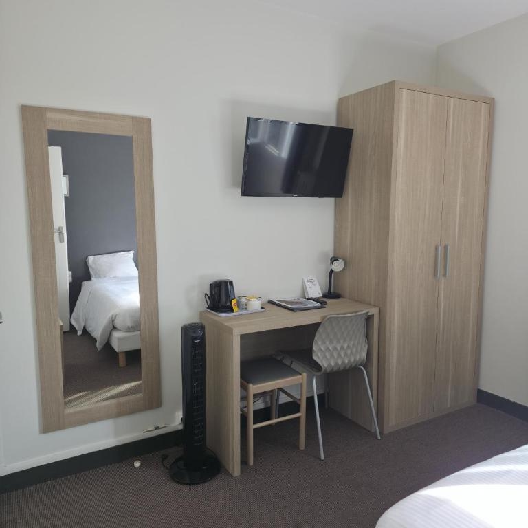 The Originals City, Hôtel Le Savoy, Caen - Chambre Double Confort - 12