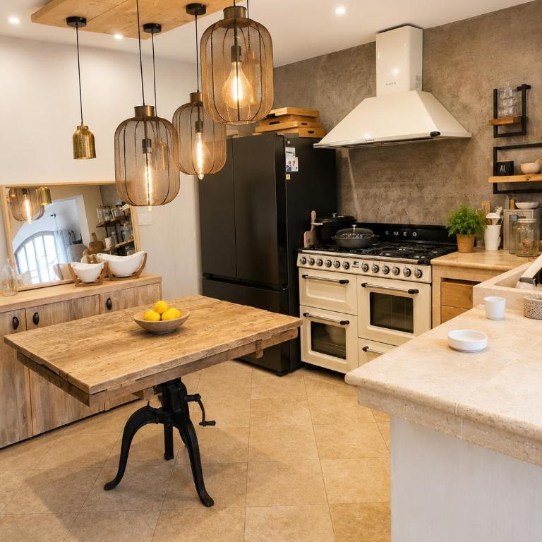Les Hauts de Constance, Swimming Pool & Cabin - Villa avec Piscine Privée - 11