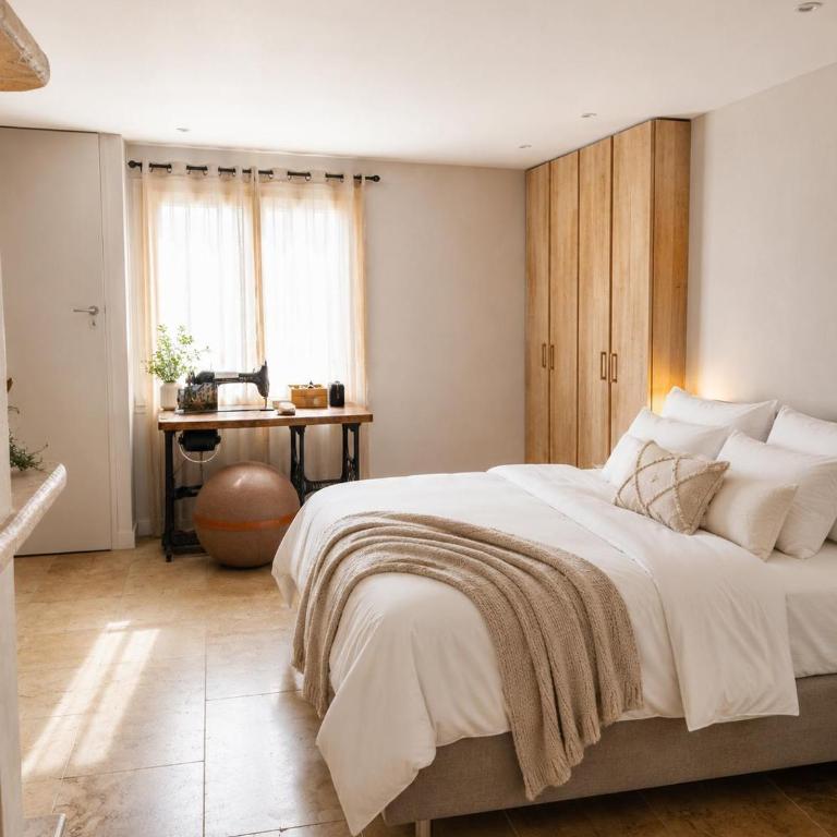 Les Hauts de Constance, Swimming Pool & Cabin - Villa avec Piscine Privée - 12