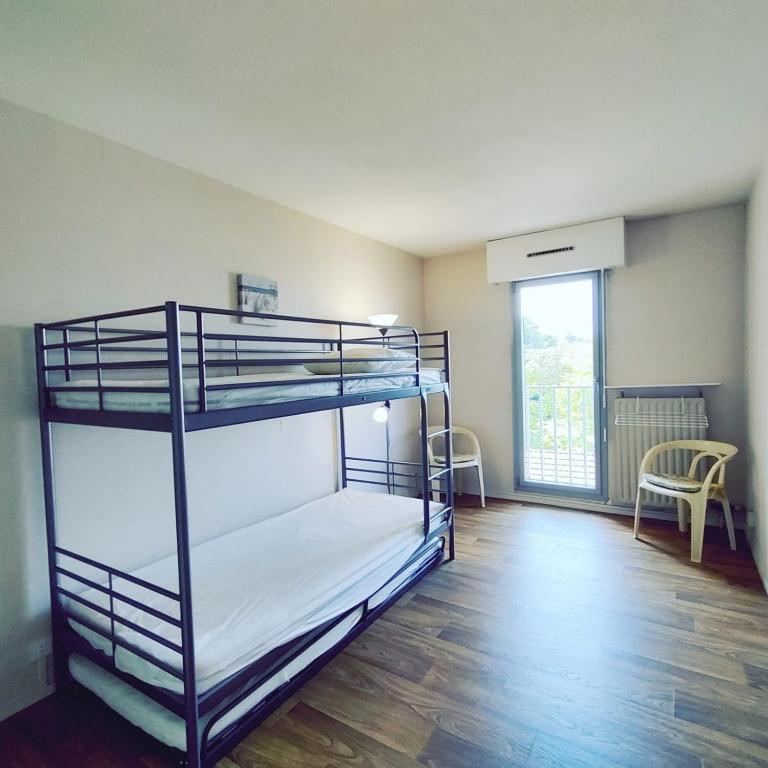 Spacious apartment near the sea - Apartment - 7