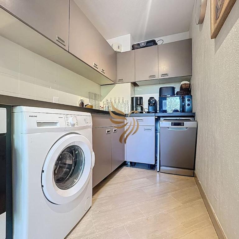 Édenia, AC,balcony swimming pool, Wi-Fi & parking - Apartment - 26