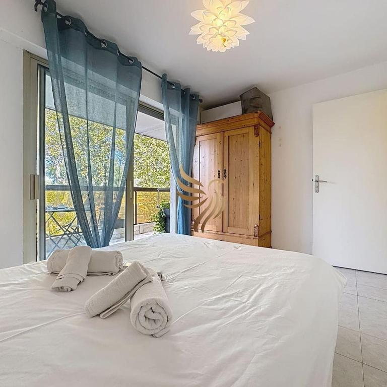 Édenia, AC,balcony swimming pool, Wi-Fi & parking - Apartment - 19