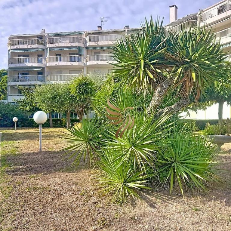 Édenia, AC,balcony swimming pool, Wi-Fi & parking - Apartment - 48