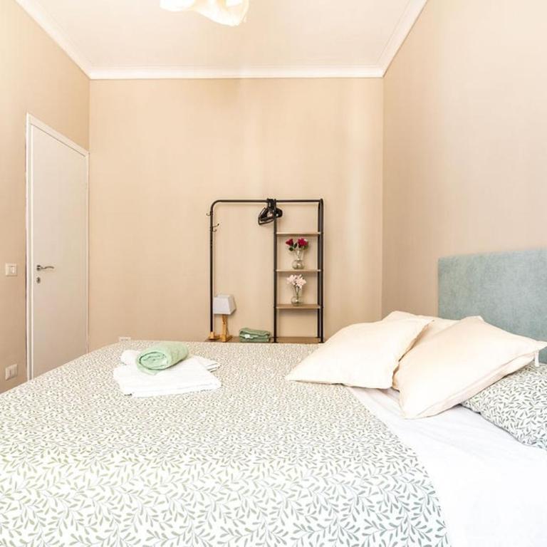 Modern 2BR Apt w-Balcony e AC near VaticanMuseums - Appartamento con 2 Camere da Letto - 8