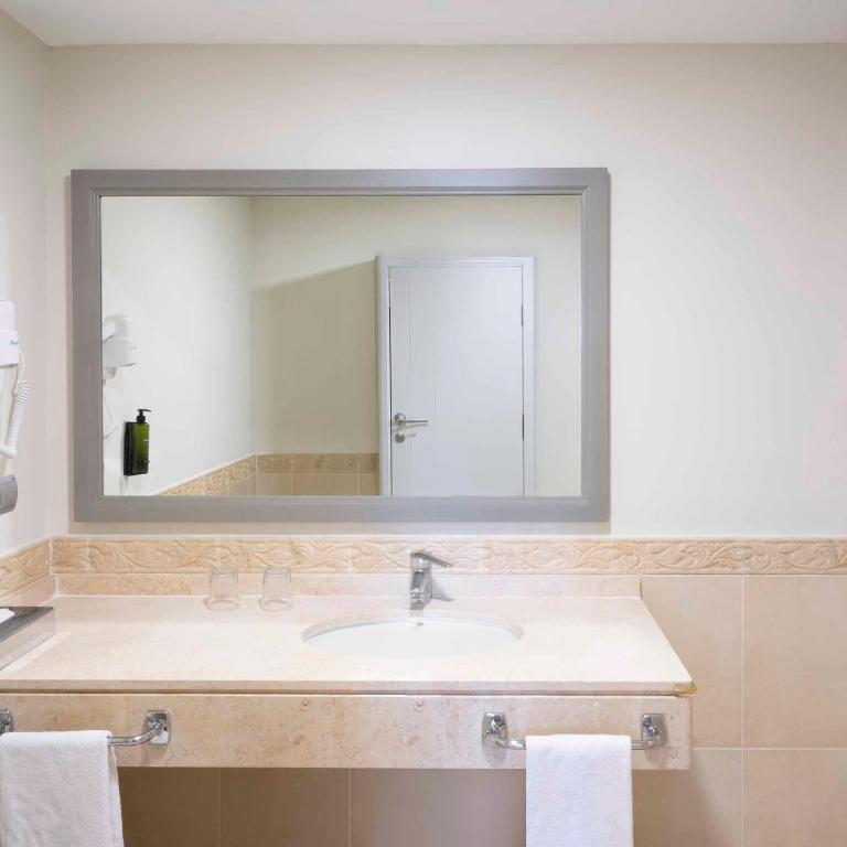 Ona Marinas de Nerja Spa Resort - Apartamento de 2 dormitorios con terraza (2 adultos) - 6