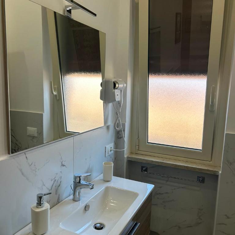 Suite Leopardi Palermo - Double Room with Private Bathroom - 5