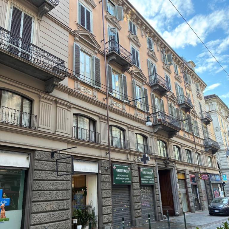 Raffinato Quadrilocale nel cuore di Torino - Appartamento Premium con 3 Camere da Letto e Balcone - 32