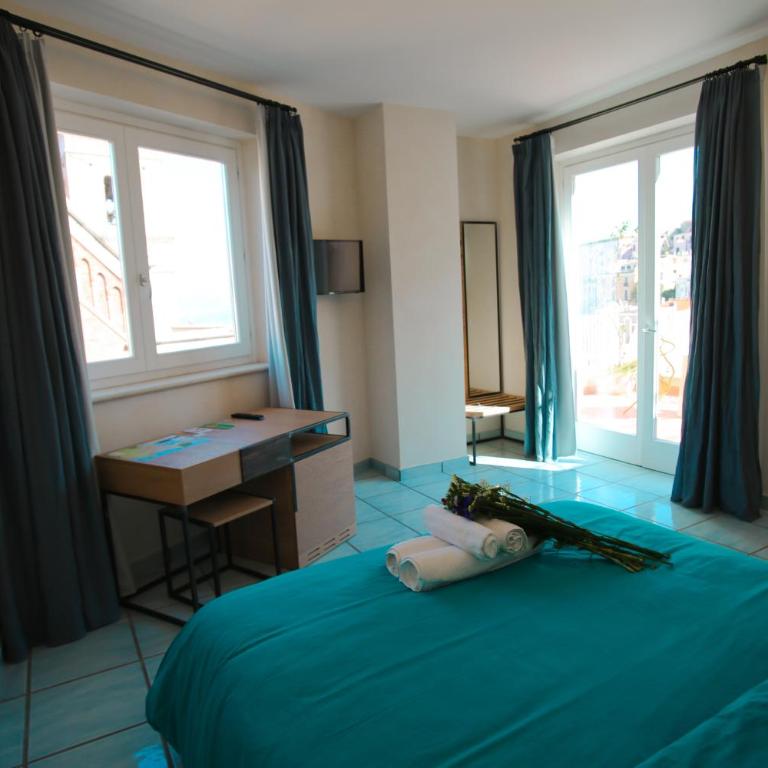 Il Viaggiatore Gaeta Medievale B&B - Deluxe Double Room with Balcony and Sea View - 7