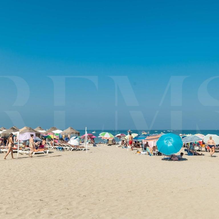Exclusive 4BR Family Villa with Pool & BBQ REMS - Villa with Private Pool - 12