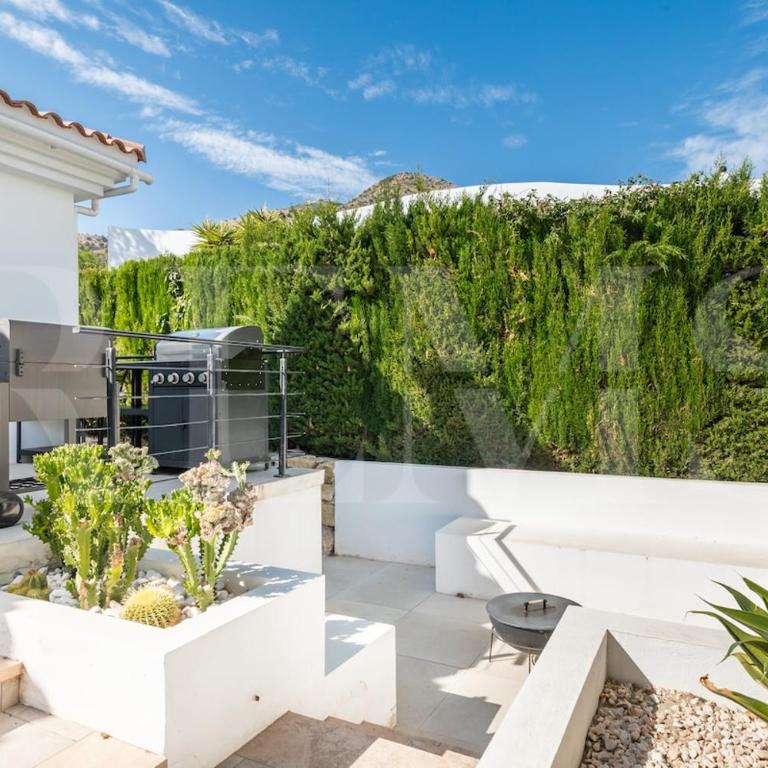 Exclusive 4BR Family Villa with Pool & BBQ REMS - Villa with Private Pool - 6