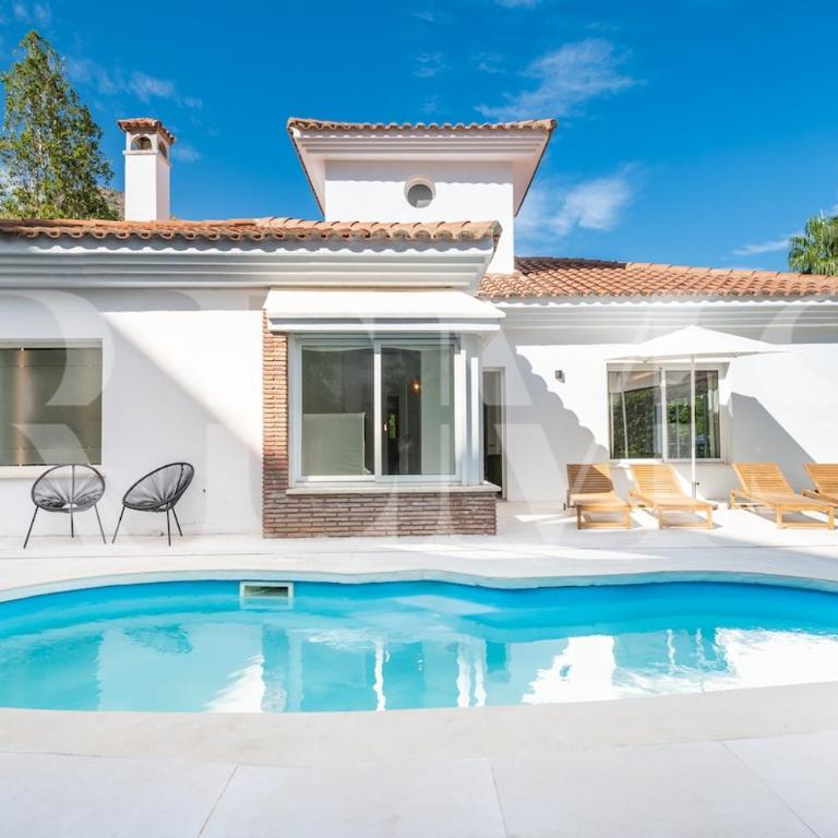 Exclusive 4BR Family Villa with Pool & BBQ REMS - Villa with Private Pool - 35