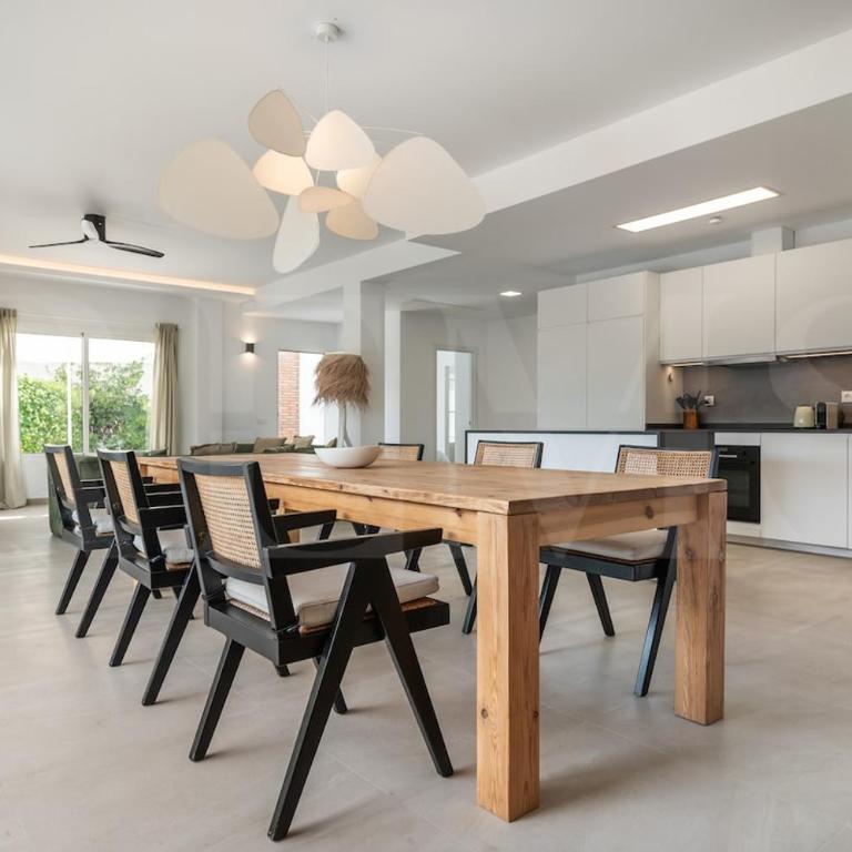 Exclusive 4BR Family Villa with Pool & BBQ REMS - Villa with Private Pool - 42