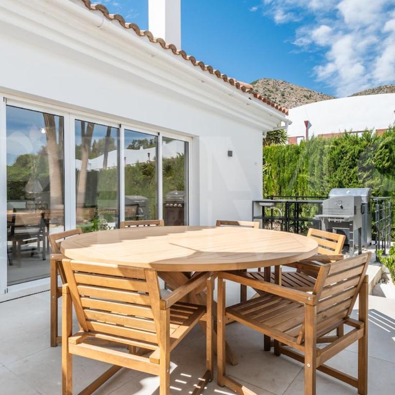 Exclusive 4BR Family Villa with Pool & BBQ REMS - Villa with Private Pool - 54
