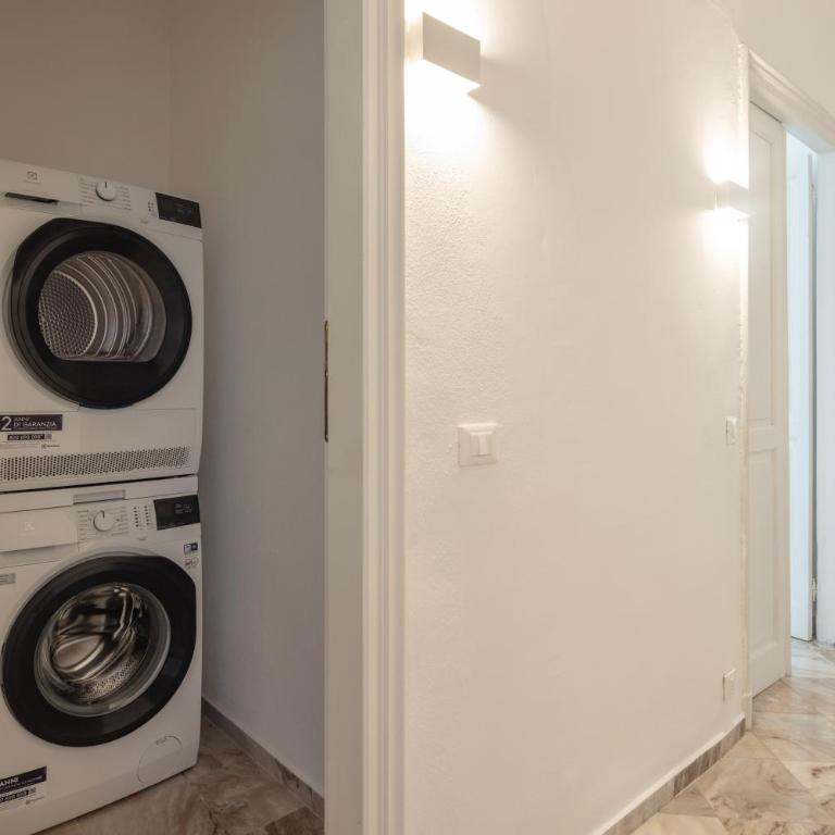 Elegant Charme Apartment near Cinque Terre Free Garage 600m far - Three-Bedroom Apartment - 40