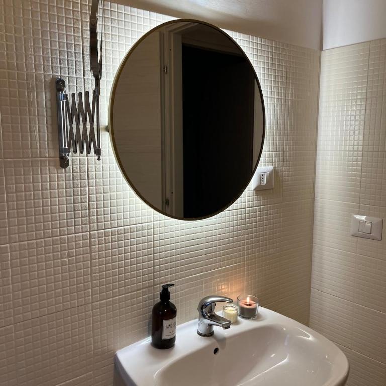 Elegante appartamento a Cagliari -2 camere-6 ospiti - Two-Bedroom Apartment with Balcony - 21
