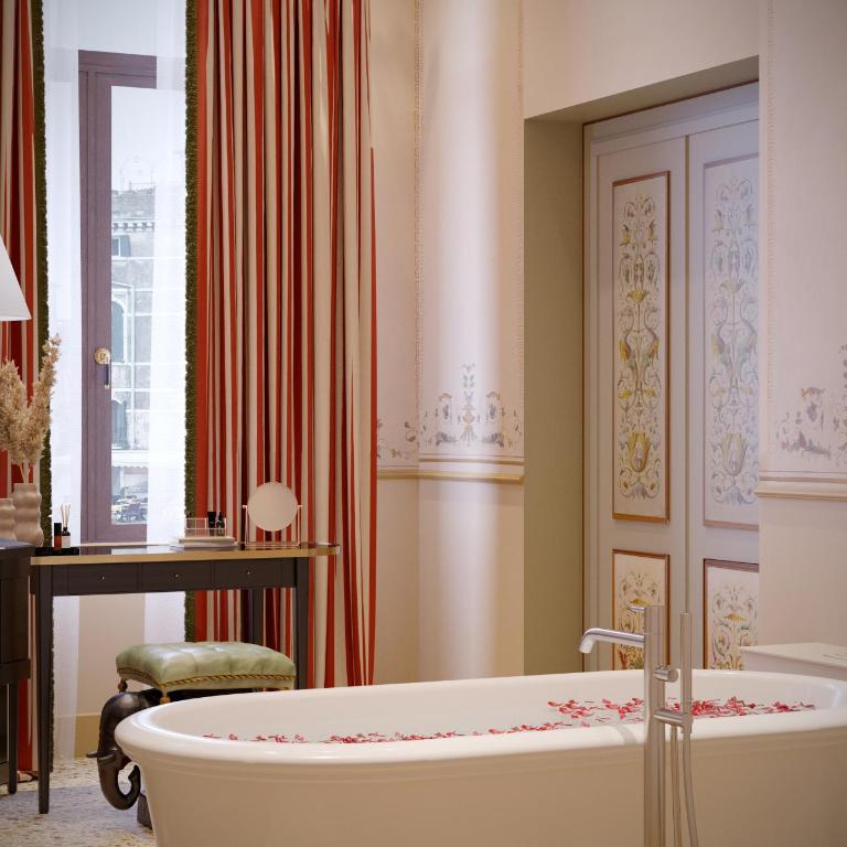 Eight Venezia - Executive Suite - 3