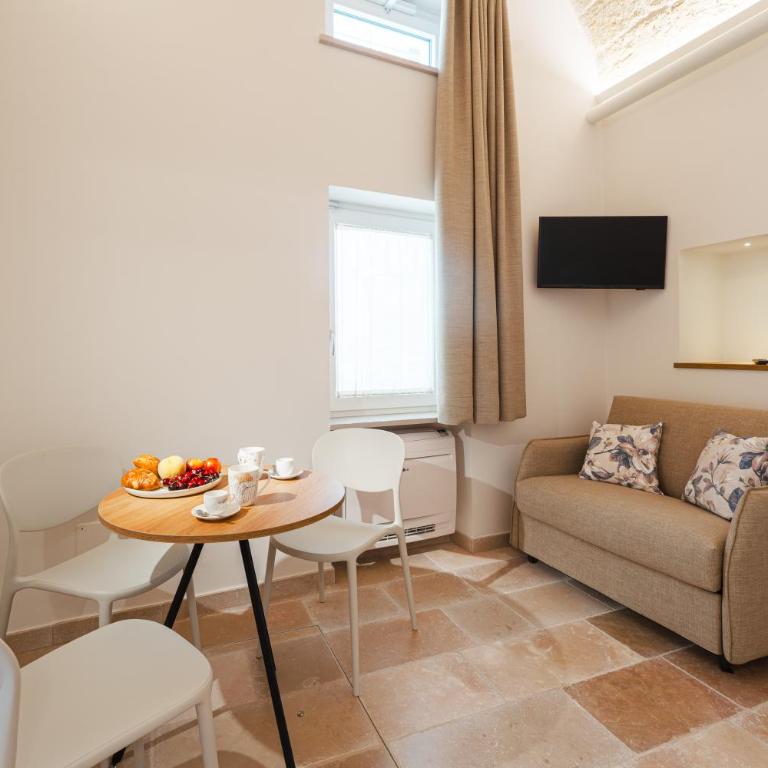 Notabile Rooms - Puglia Mia Apartments - Camera Matrimoniale Deluxe - 3
