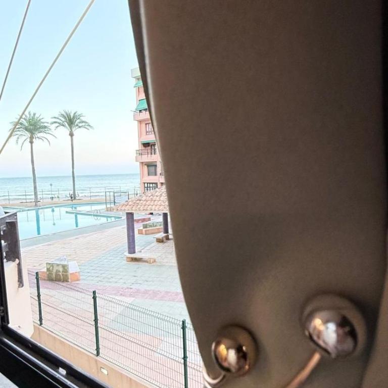 Paraíso Frente al Mar con Hidromasaje Piscina y Minigolf - Apartamento de 2 dormitorios con balcón y vistas al mar - 24