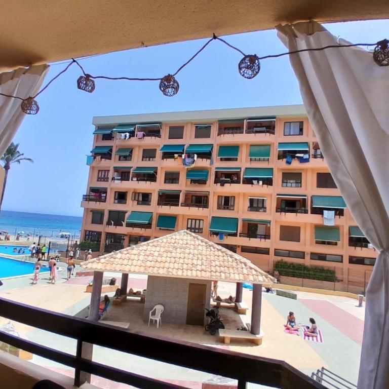 Paraíso Frente al Mar con Hidromasaje Piscina y Minigolf - Apartamento de 2 dormitorios con balcón y vistas al mar - 18