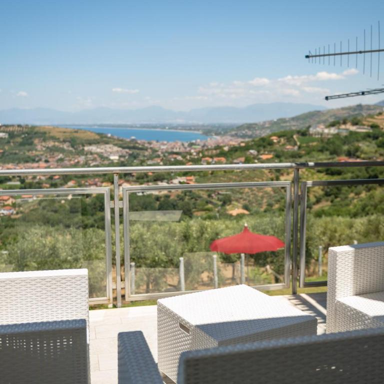 Villa Teresa - Camera Familiare con Terrazza - 2