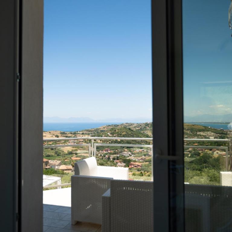 Villa Teresa - Camera Familiare con Terrazza - 8