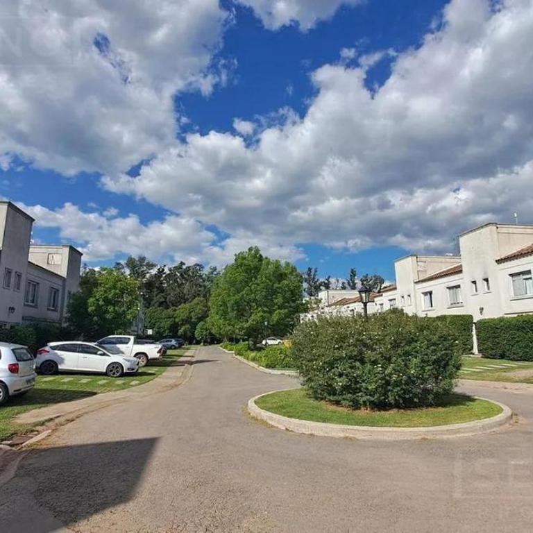 Moderno Dúplex con Jardín en Barrio Cerrado, Pilar - Apartamento de 1 dormitorio - 11