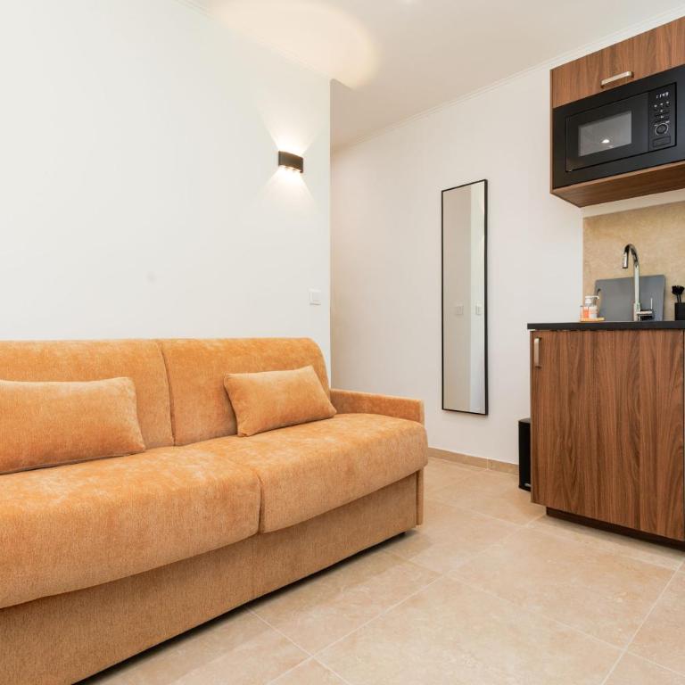 Upstays Cosy Studio 15m2 with pool and quiet - Appartement 1 Chambre - 3