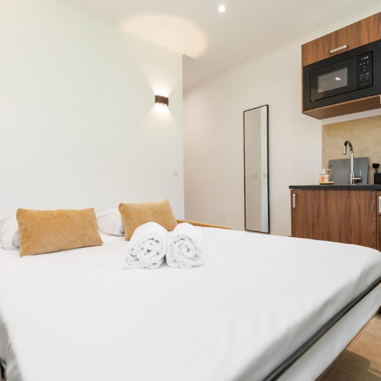 Upstays Cosy Studio 15m2 with pool and quiet - Appartement 1 Chambre - 4