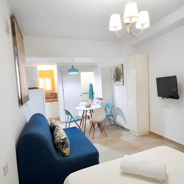 Acogedor estudio en pleno centro con aire acondicionado - Apartment - 4