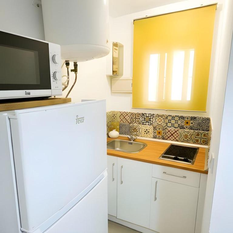 Acogedor estudio en pleno centro con aire acondicionado - Apartment - 9