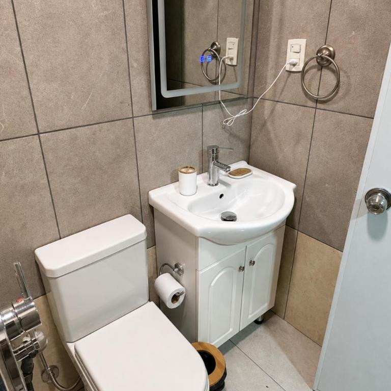 Moderno apto con terraza a cuadras del Shopping Terminal - One-Bedroom Apartment - 13