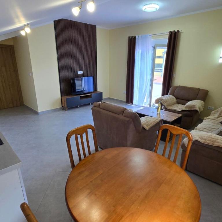Comfortable 3 bedrooms sea view apartment - Apartman sa 3 Spavaće Sobe i Balkonom - 16