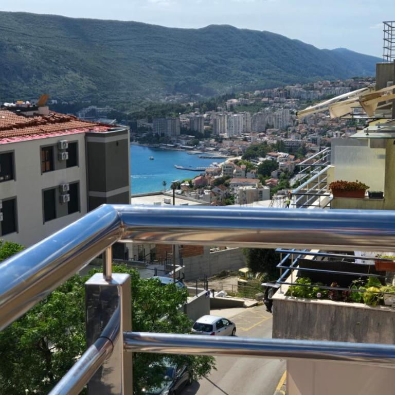 Comfortable 3 bedrooms sea view apartment - Apartman sa 3 Spavaće Sobe i Balkonom - 43