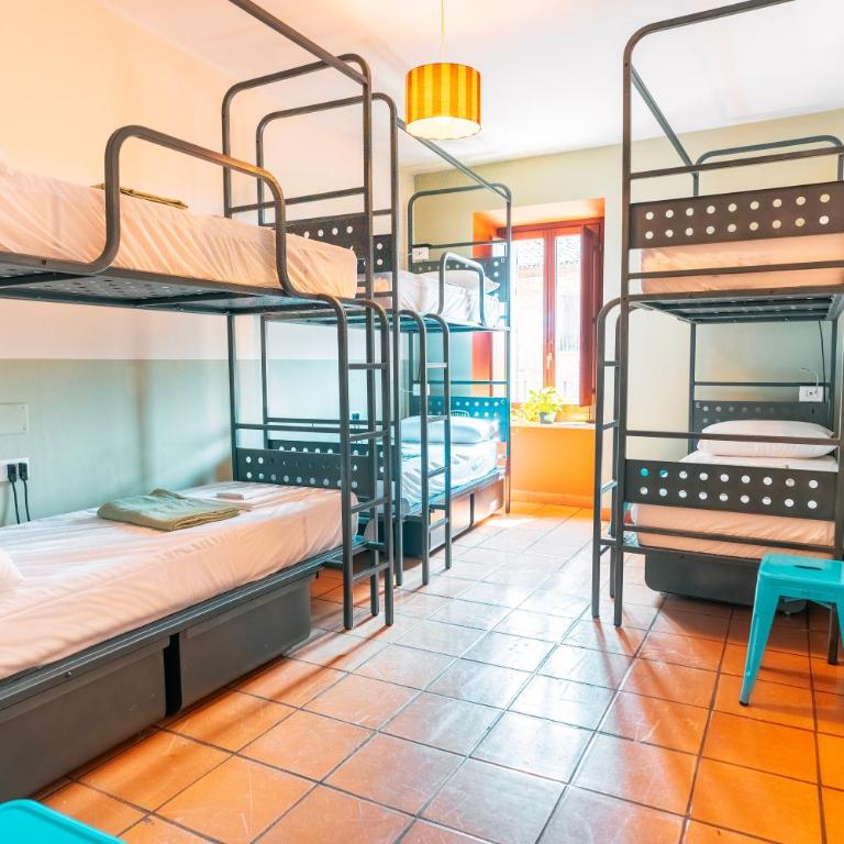 Ostello Bello Assisi Old Town - Posto Letto in Dormitorio Misto con 8 Letti - 4