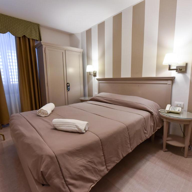 Hotel Bristol - Camera Matrimoniale Piccola - 3
