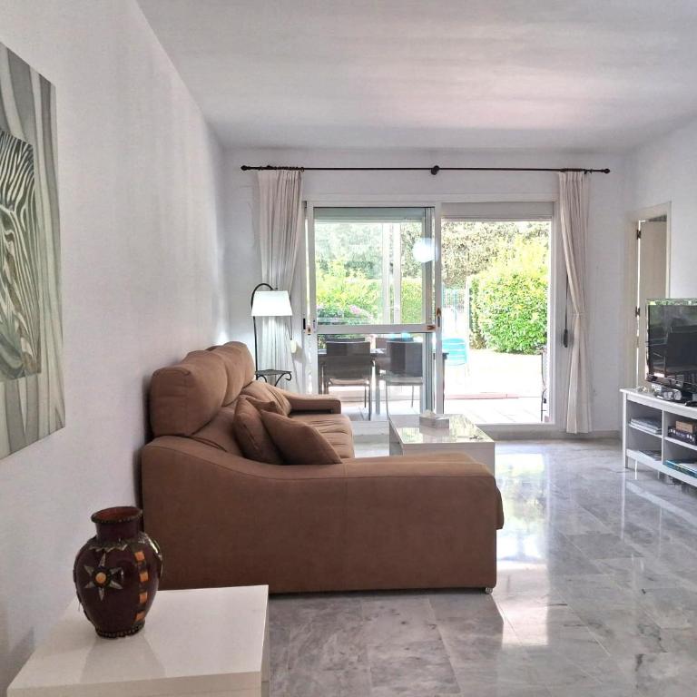 2 Bed Garden Apartment Benavista Direct Pool Access Walk to Golf, Tennis & Amenities - Appartamento con 2 Camere da Letto - 2