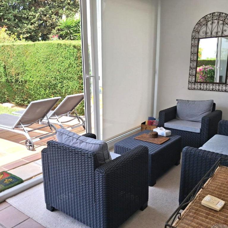 2 Bed Garden Apartment Benavista Direct Pool Access Walk to Golf, Tennis & Amenities - Appartamento con 2 Camere da Letto - 25