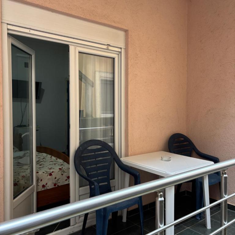 Cherry Apartments - Studio mit Balkon - 2
