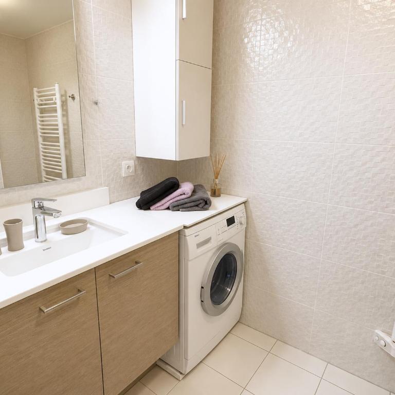 L'appartement Grenelle - Appartement 1 Chambre avec Balcon et Vue sur la Ville - 16