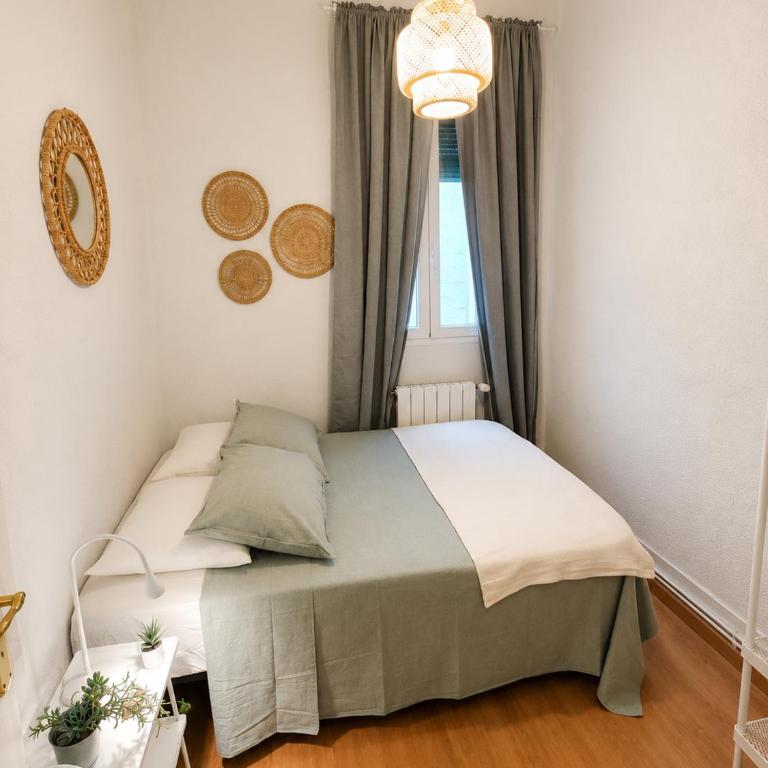 Fernan Gonzalez Street, Private rooms - Chambre Double avec Salle de Bains Commune - 1