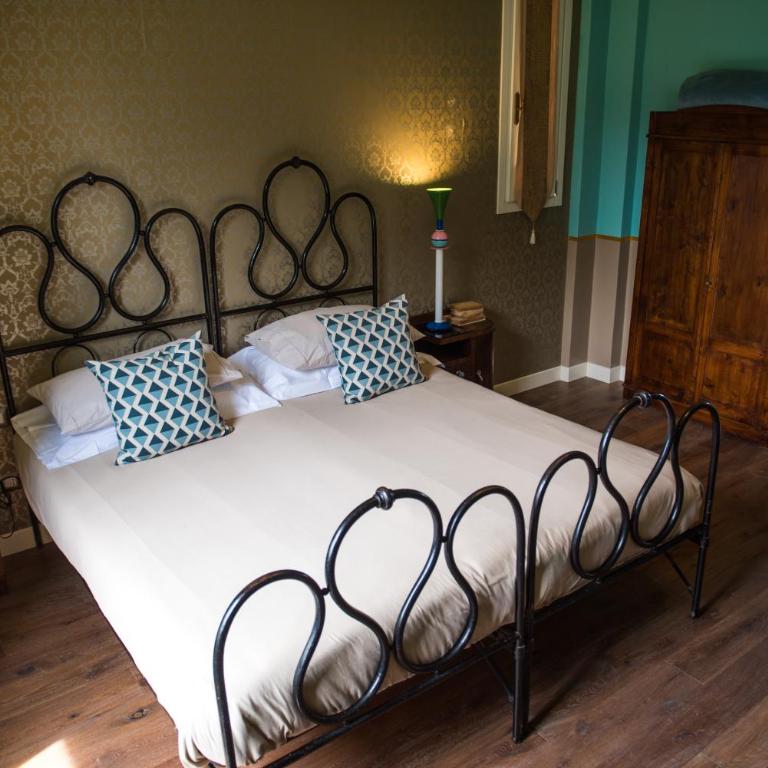 Frími Boutique Rooms b&b - Deluxe Double or Twin Room with Garden View - 1