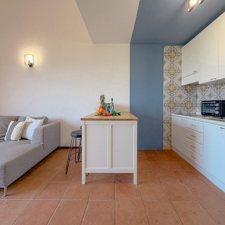 Sea View over Portisco Bay - Spacious 3BR Home - Clima by Host Hero - Apartment - 16
