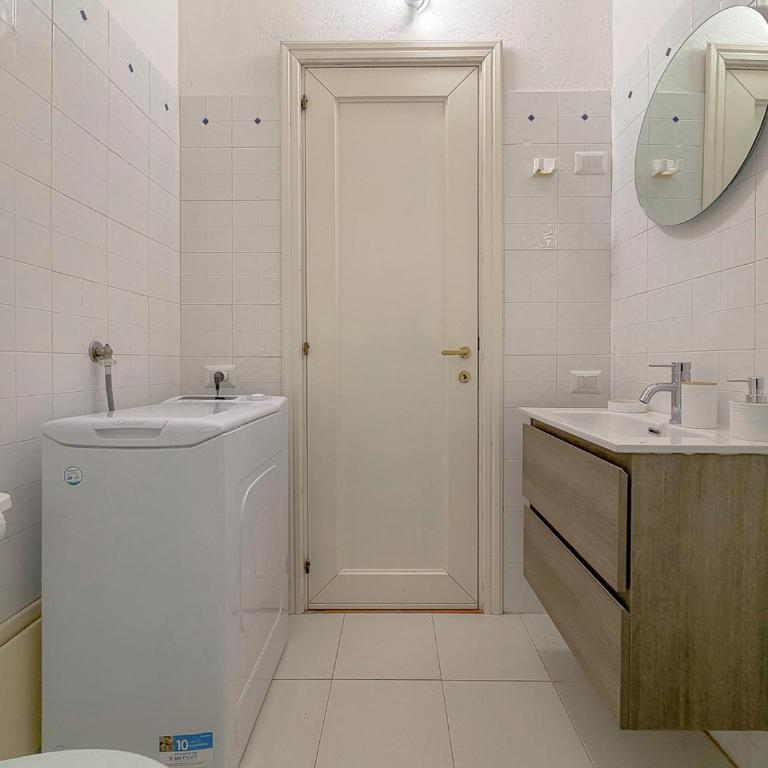 Sea View over Portisco Bay - Spacious 3BR Home - Clima by Host Hero - Apartment - 31