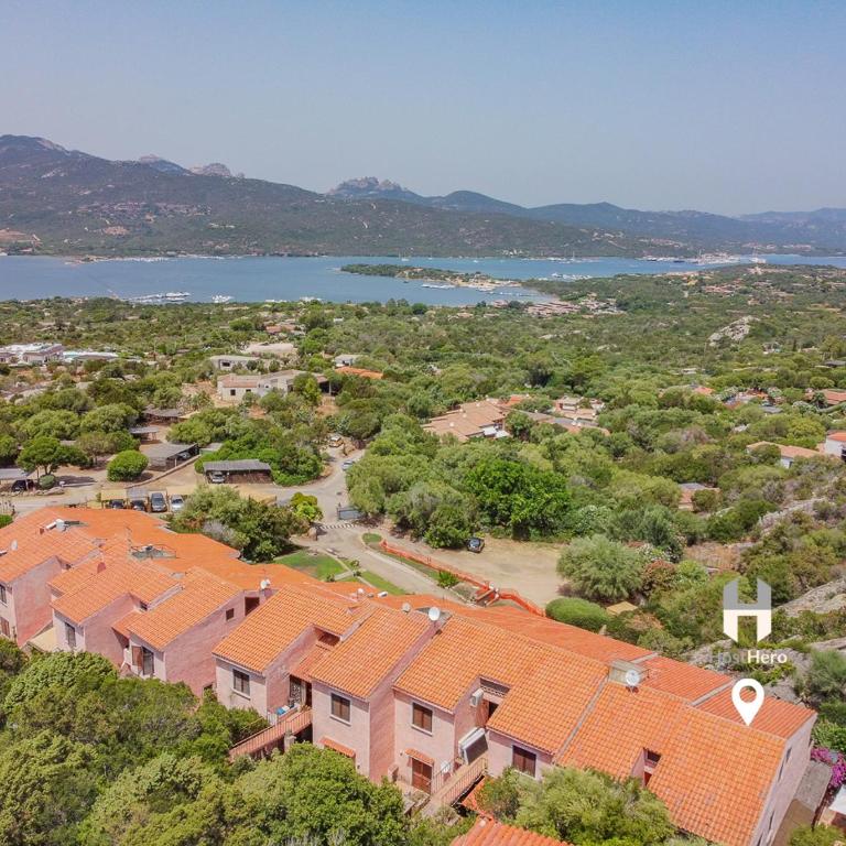 Sea View over Portisco Bay - Spacious 3BR Home - Clima by Host Hero - Apartment - 8